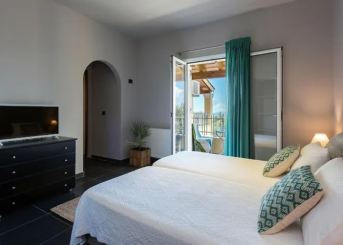 Villa Terra Rossa 3bd With Seaview Pyrgi (Corfu)