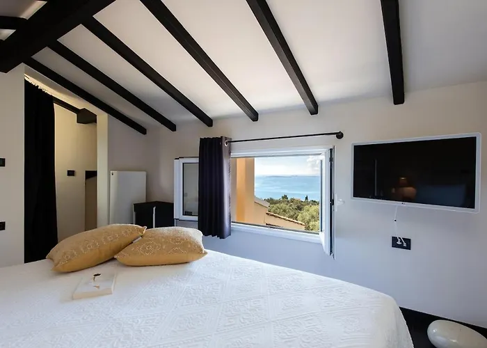 Terra Rossa 3bd With Seaview * Pyrgi (Corfu)